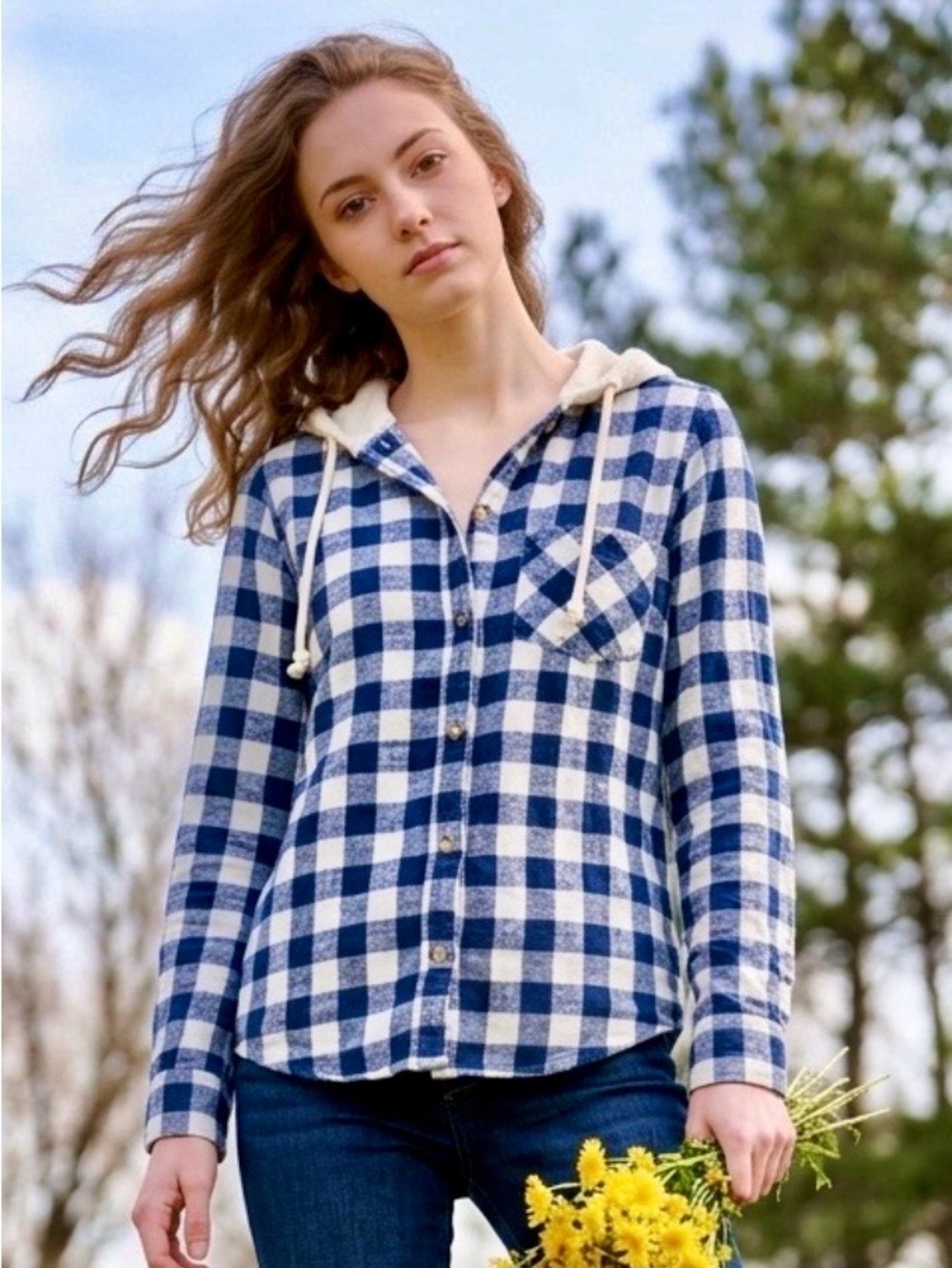 Time & Tru Woman’s Blue & White Hooded Button Down Flannel Small